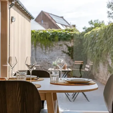 Huswell - Beautiful Vacation Home 'Valkehuisje' In Poperinge Exterior photo