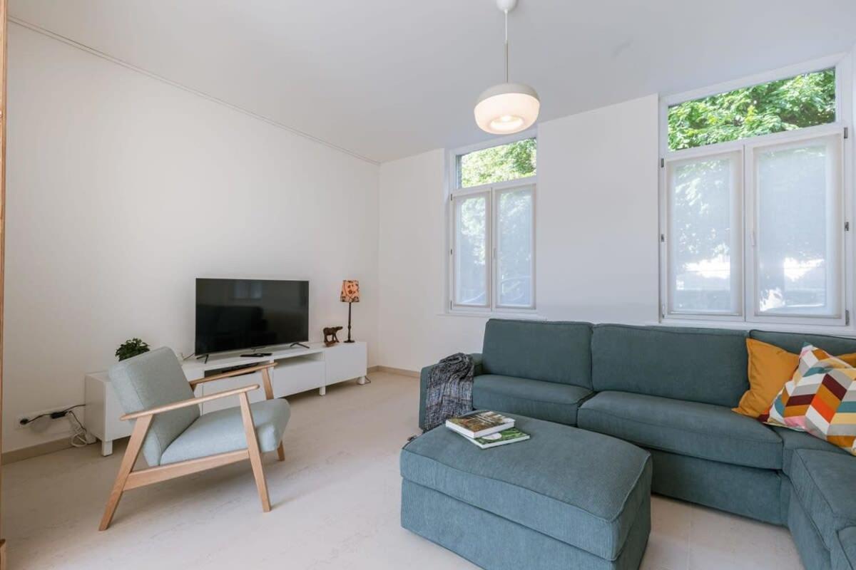Huswell - Beautiful Vacation 'valkehuisje' In Holiday home
