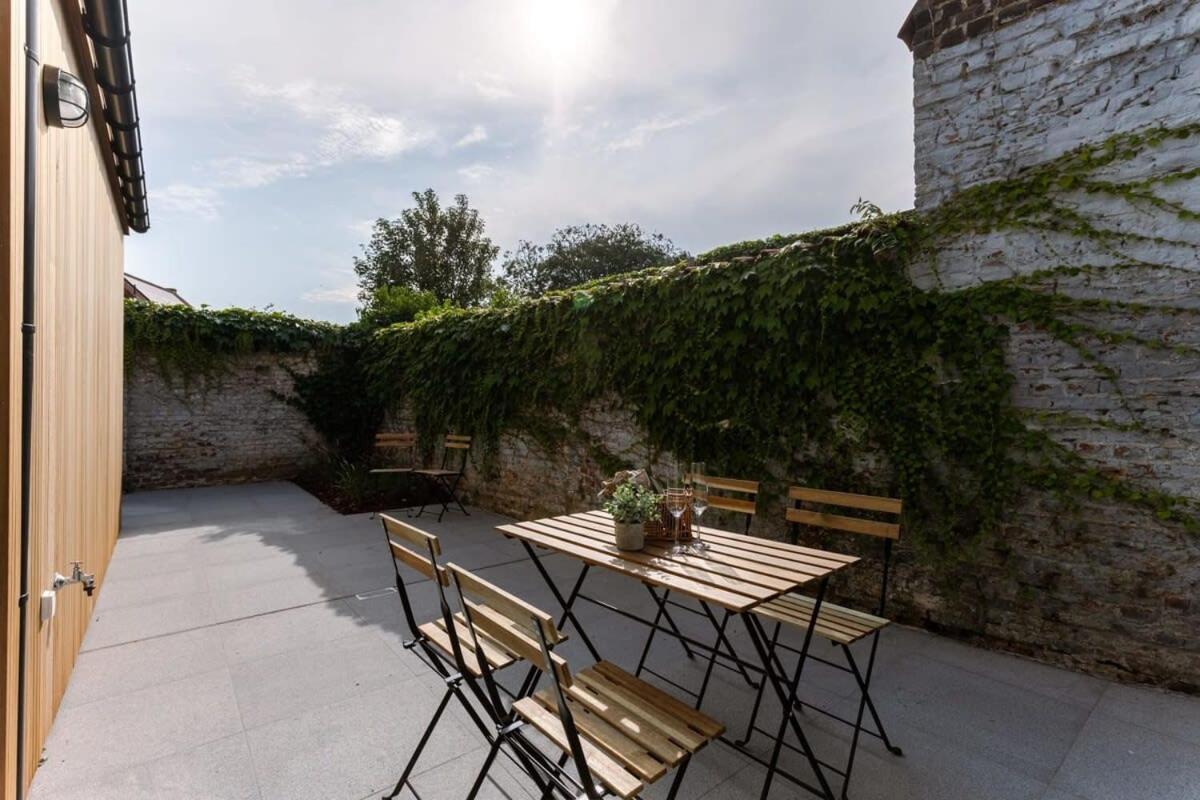 Holiday home Huswell - Beautiful Vacation 'valkehuisje' In